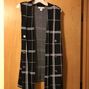 Blk and White Long sweater vest